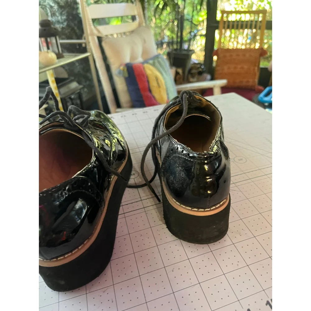Women's Cutesy Black Patent Leather Platform Oxfords Size 9